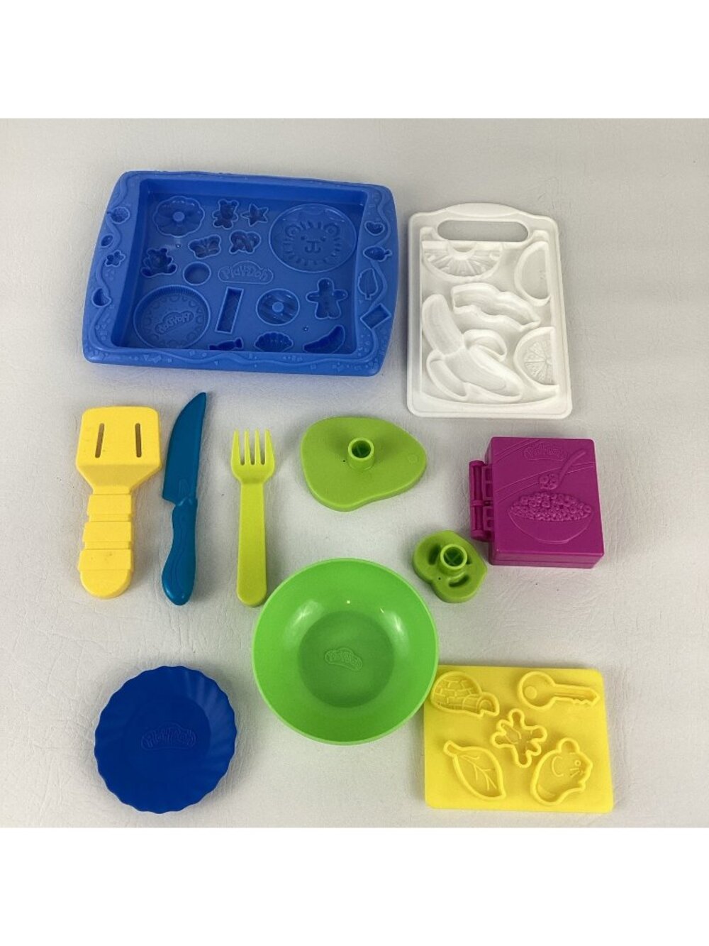 Play Doh Kitchen Creations Bundle Modeling Clay Molds Food Tray Utensils Lot